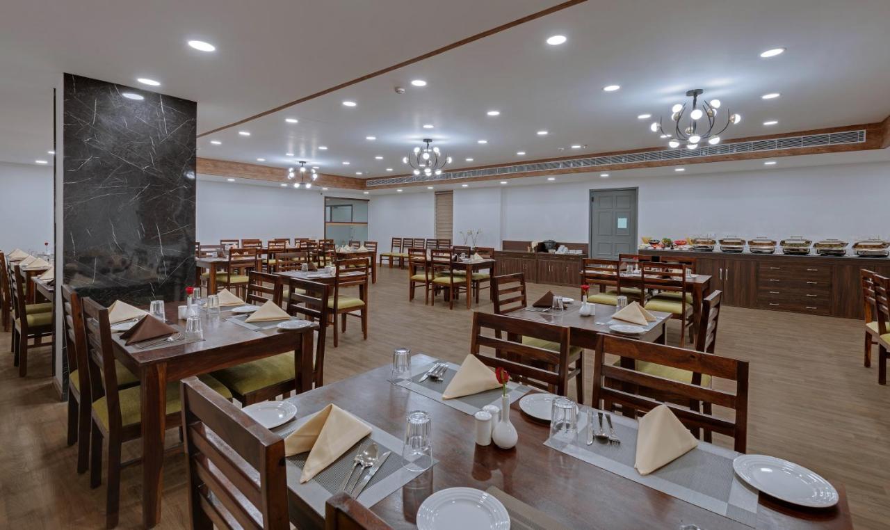 Hotel Click Jaipur, Raja Park Jaipur